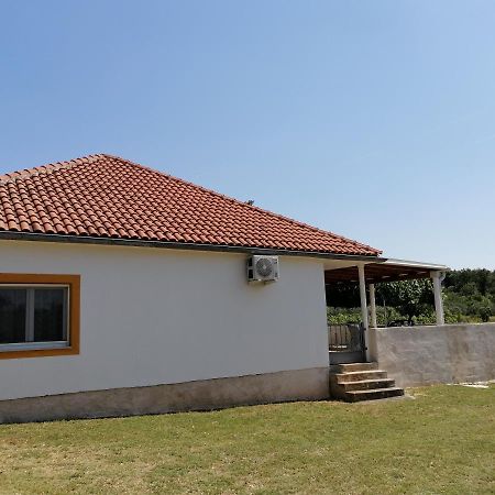 Holiday House Tunjarice أوبروفاتش المظهر الخارجي الصورة