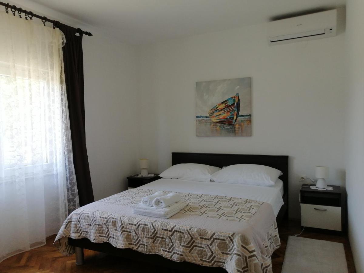 Holiday House Tunjarice أوبروفاتش المظهر الخارجي الصورة