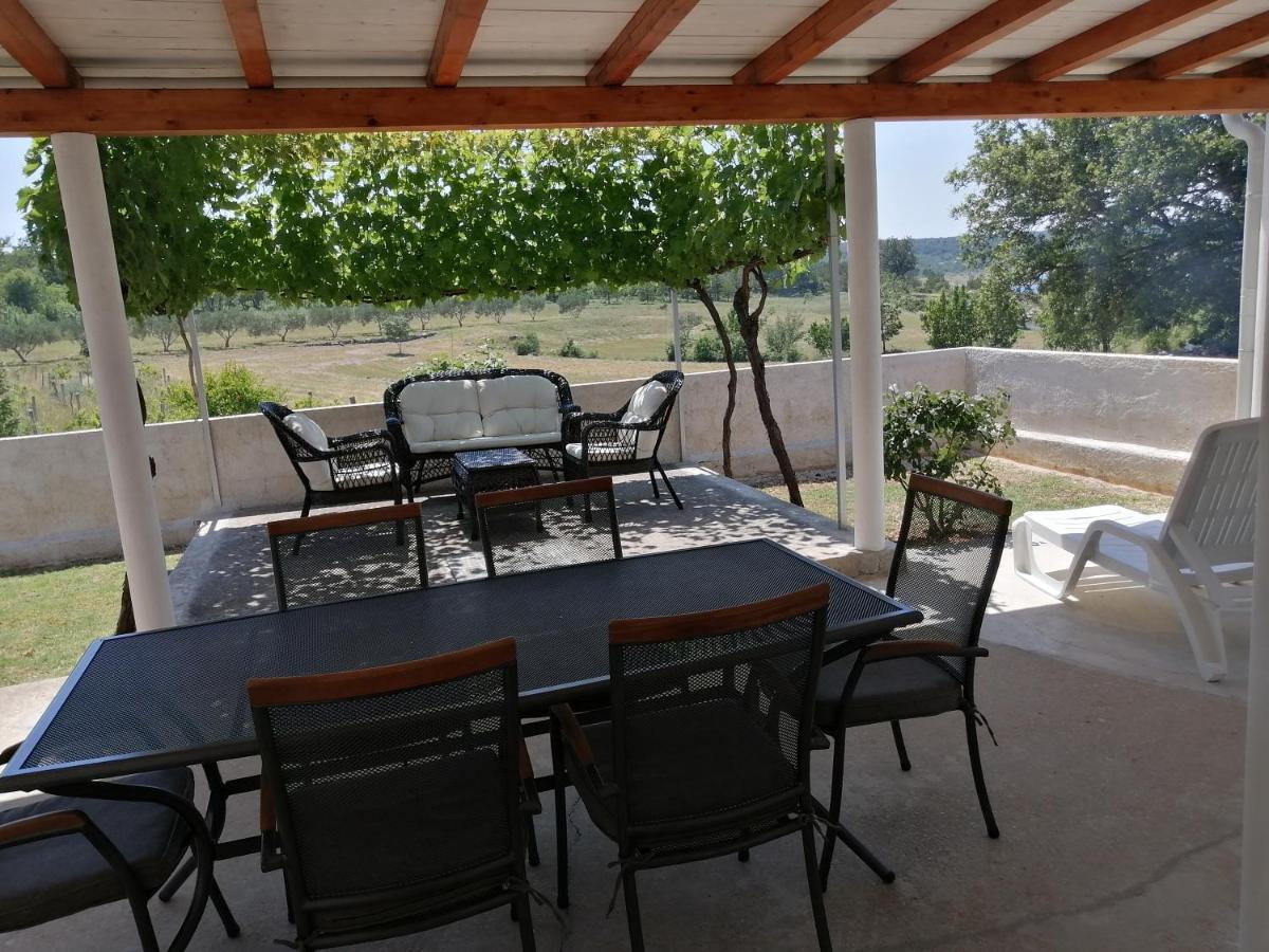 Holiday House Tunjarice أوبروفاتش المظهر الخارجي الصورة