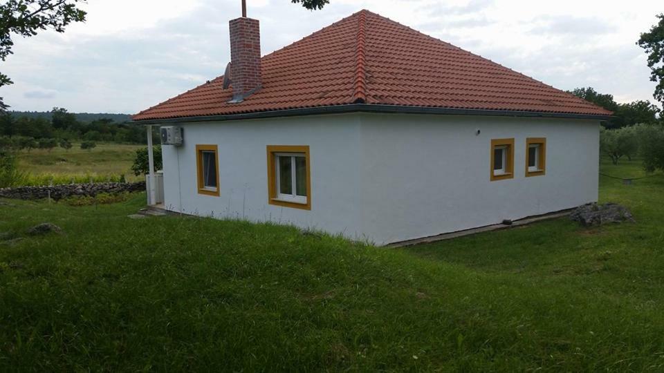 Holiday House Tunjarice أوبروفاتش المظهر الخارجي الصورة