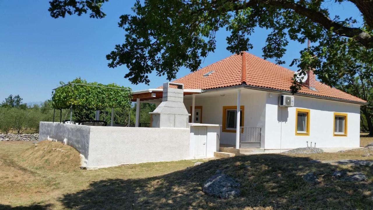 Holiday House Tunjarice أوبروفاتش المظهر الخارجي الصورة